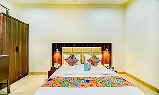 Fabhotel Solitaire Inn