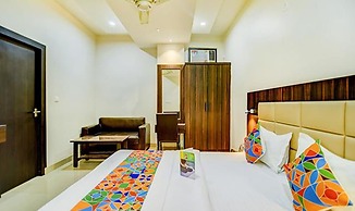 Fabhotel Solitaire Inn