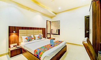 Fabhotel Solitaire Inn