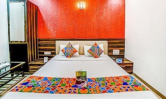 Fabhotel The Adore Palace