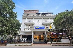 Fabhotel Park Inn