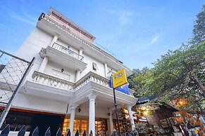 Fabhotel Park Inn