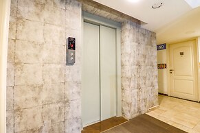 Fabhotel Park Inn