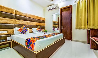 FabHotel Nayyar Inn