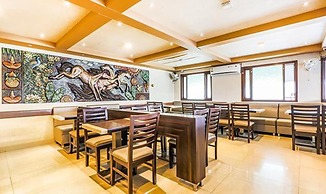 Fabhotel Sri Krishna Suites
