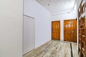 FabHotel Astoria House