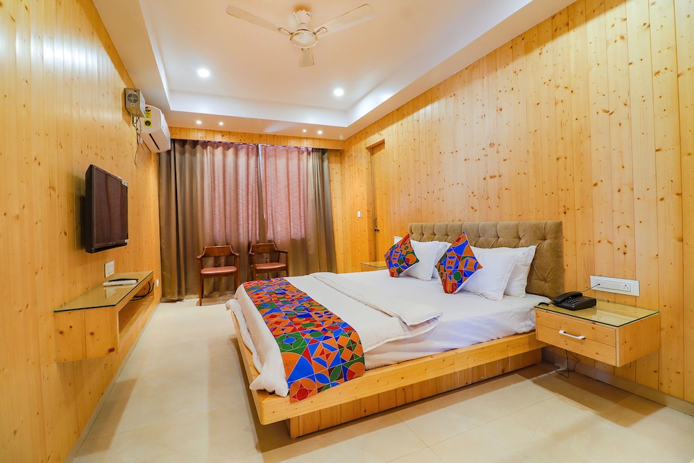 Fabhotel Grand Arya
