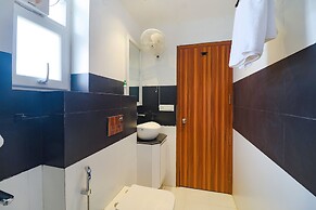 Fabhotel Grand Arya