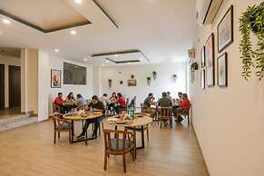 Fabhotel F9 Sector 58