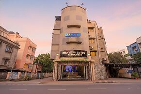 Fabhotel Prime Rockstar Suites