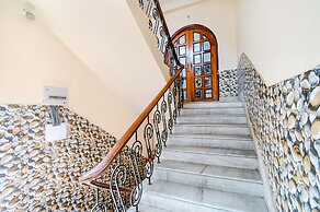FabHotel Heritage Inn