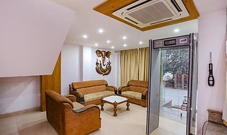 FabHotel Taj Home Stay