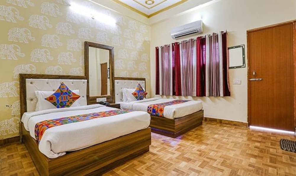 Fabhotel Shivam Palace