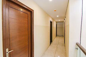 Fabhotel Legacy
