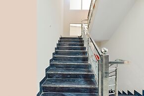 Fabhotel Sarvika