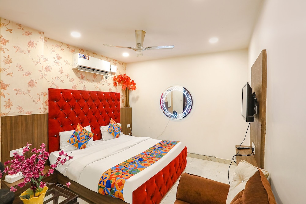 Fabhotel Royal Galaxy I