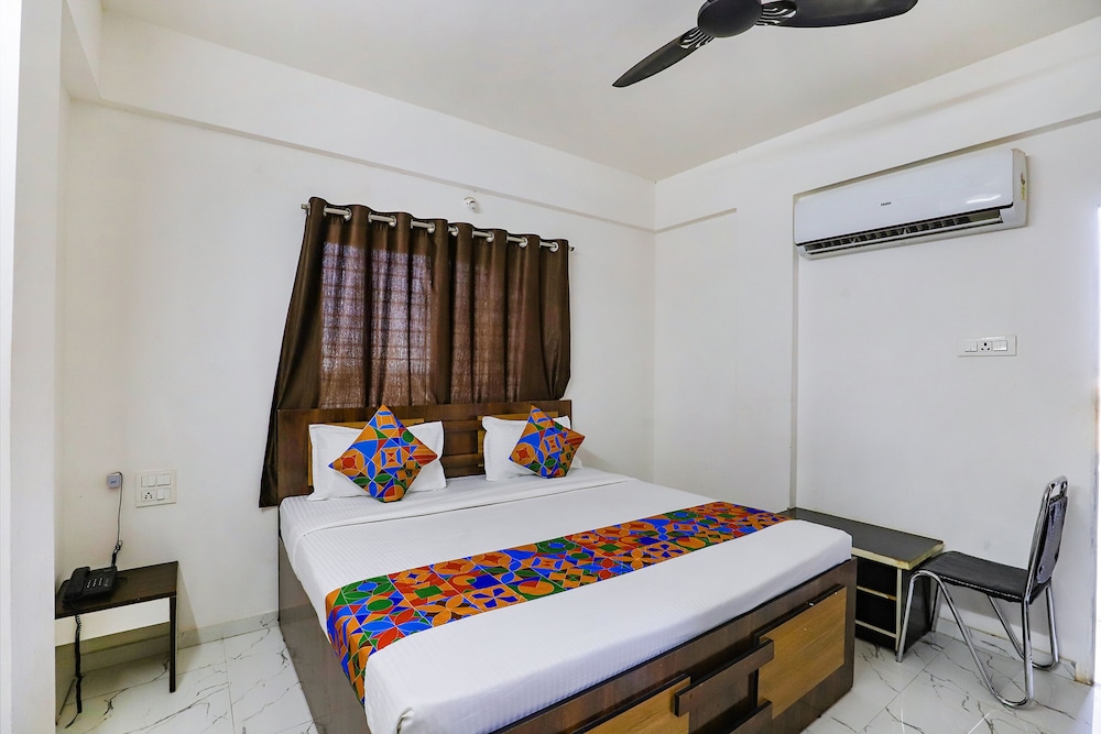 Fabhotel Elite Palm