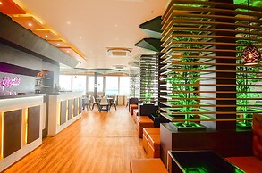 Fabhotel Airport Green Arcade