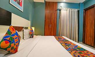 Fabhotel Maxx Inn