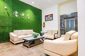 Fabhotel Prime Royal Maple