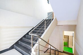 Fabhotel Azure