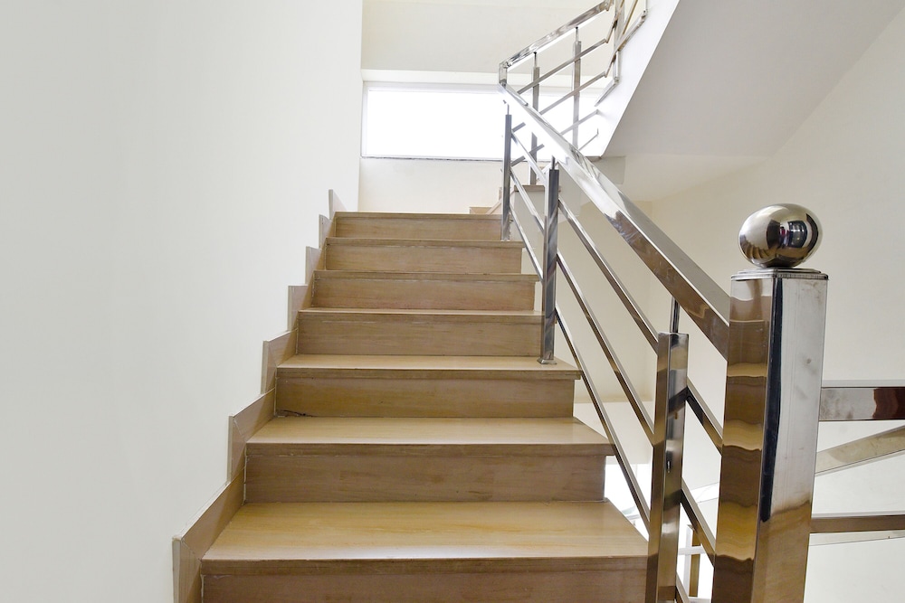Fabhotel Prime Oxus