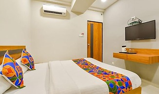 Fabhotel Happinex