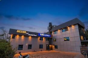 FabHotel Silver Leef and Resort