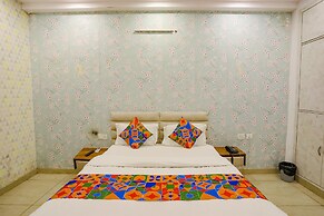 FabHotel Comfirt Inn