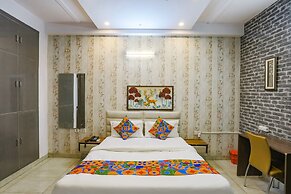 FabHotel Comfirt Inn