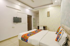 FabHotel Comfirt Inn