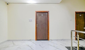 Fabhotel Dr Greens