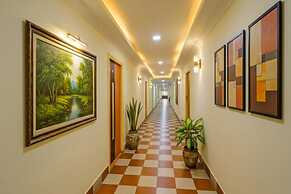 Fabhotel Raka Inn