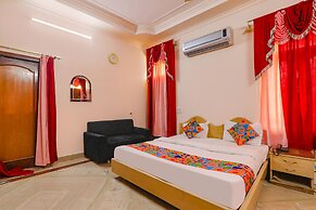 Fabhotel Raka Inn