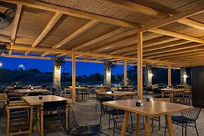 Helios Beach Hotel & Bungalows