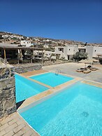 Helios Beach Hotel & Bungalows
