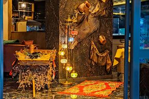 MOONDAY HOTEL