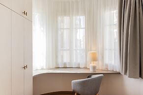 White Lotus