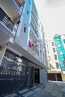 Roomshala 031 Silver Crown Sector 23