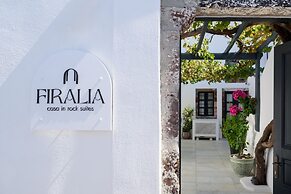 Firalia, Casa In Rock Suites