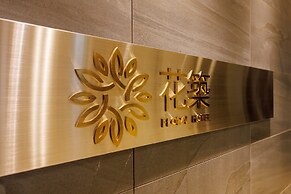 Floral Higashishinsaibashi Hotel