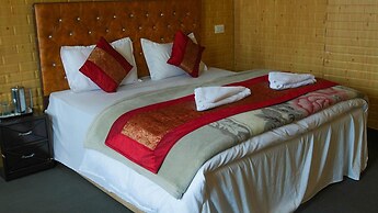 Pangong Sunrise Cottage & Resort
