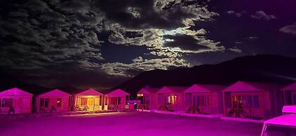 Pangong Sunrise Cottage & Resort