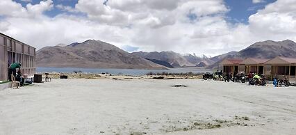 Pangong Sunrise Cottage & Resort