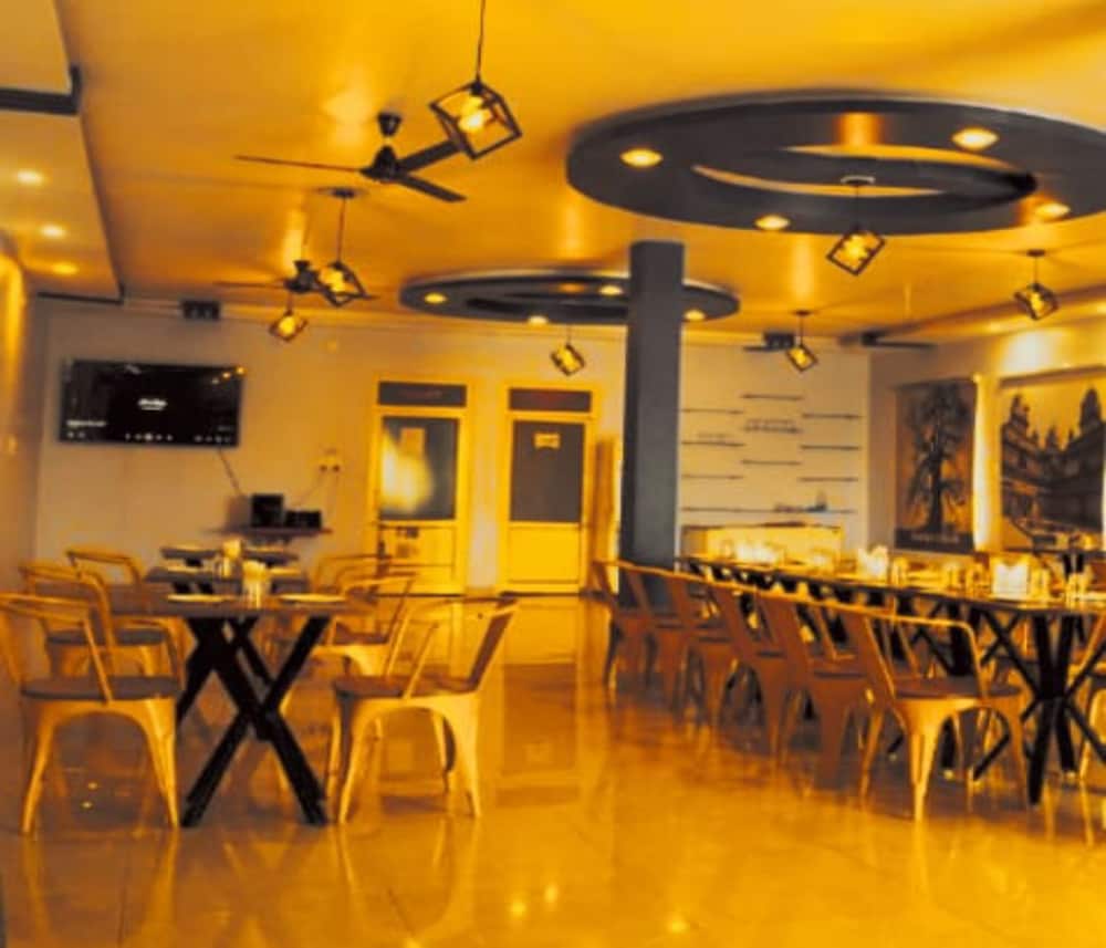 Hotel Krishna Manu Palace