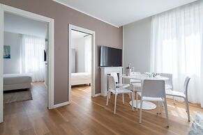 Vis a Vis Apartments