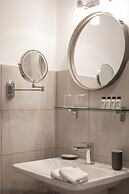 Vis a Vis Apartments