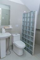 Royal Suites Port Barton