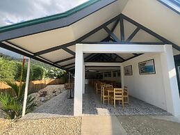 Royal Suites Port Barton