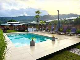 Royal Suites Port Barton
